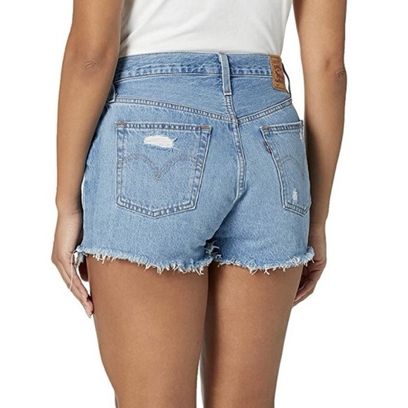 Levi’s 501 Cut Off Jean Shorts Size 24 Light Wash Distressed High Rise - Picture 2 of 10